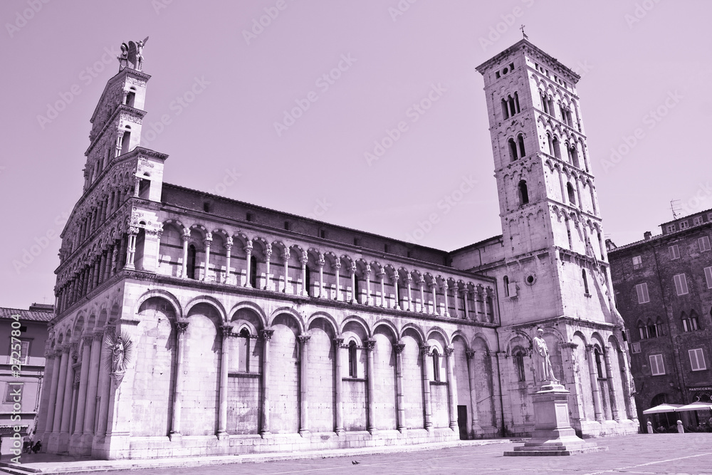 tuscan historic architecture