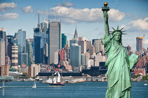tourism concept for beautiful new york city skyline © UTBP