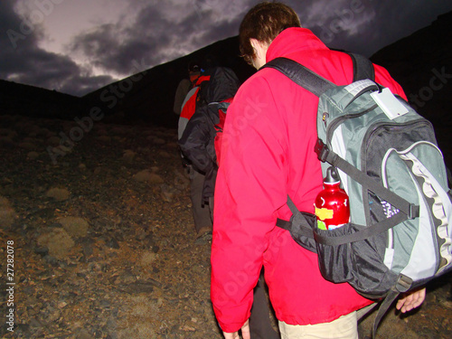 Fototapeta L'ascension nocturne du M'Goun - 4070 m (Atlas, Maroc)