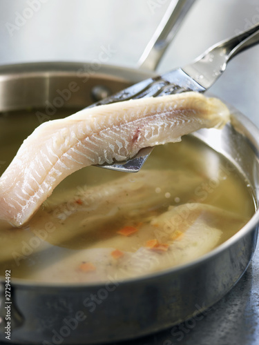 Pocher le filet de poisson 