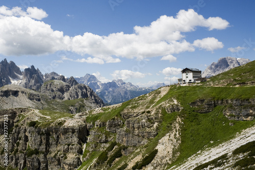 Mountain hut Locatelli, Dolomites - Tre cime di Lavaredo, Italy © tella0303