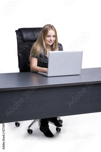 Mädchen am Laptop