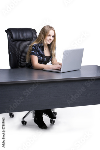 Mädchen am Laptop