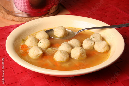 Markklößchensuppe photo