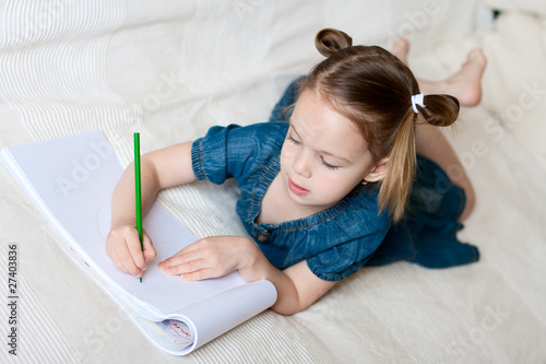 Wallpaper Mural Little beautiful girl painting. Torontodigital.ca