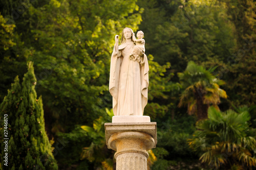 Statue in Bellagio photo