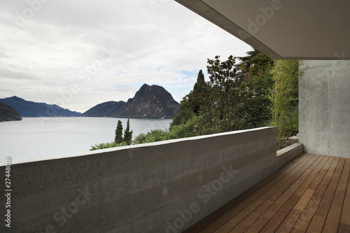 terrazza con vista su lago