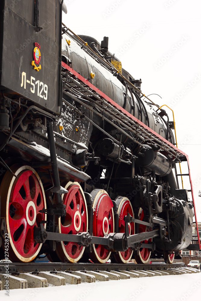 Obraz premium old Soviet locomotive