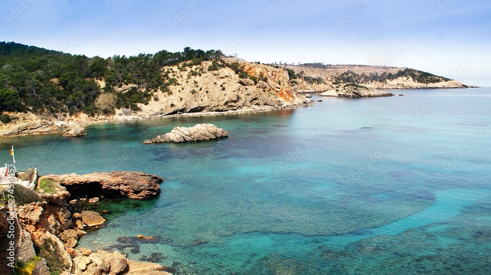 Vistas de Ibiza, isla Mediterránea en España
