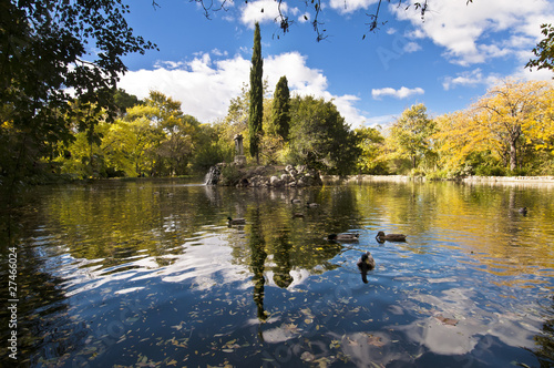 Parque "El Capricho" - Madrid (España) - Estanque y patos