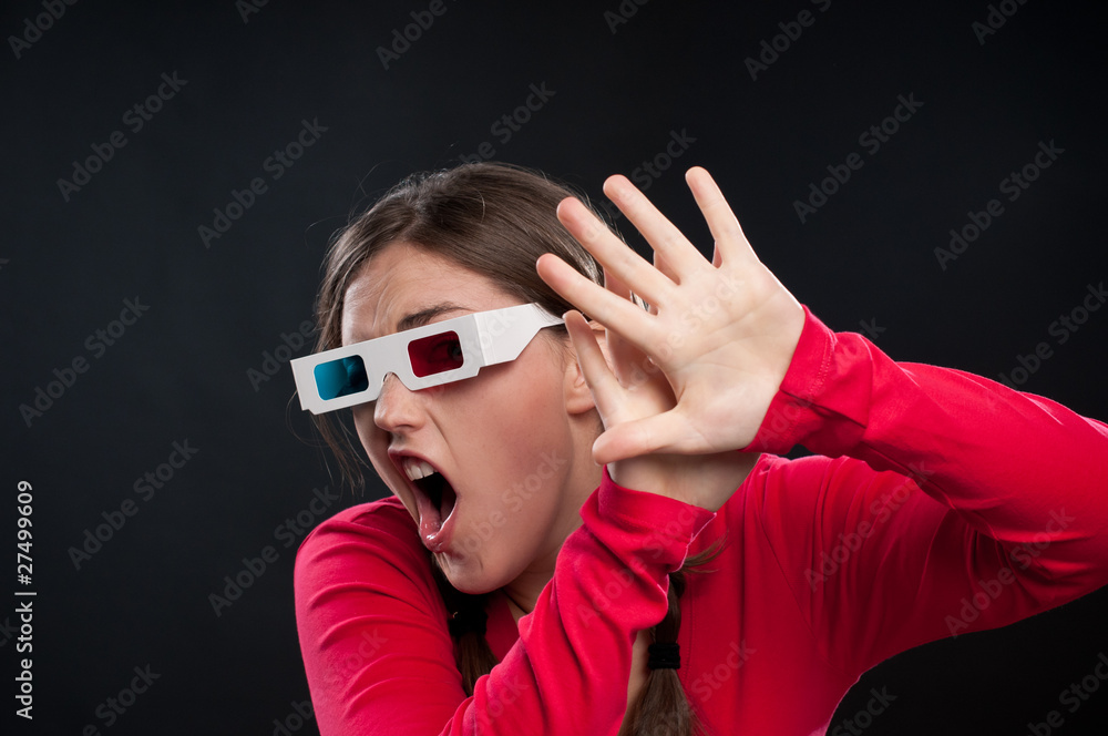 Teenager watching 3D movie