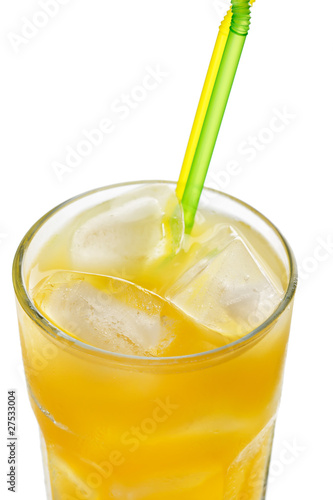glass of orange juice with ice