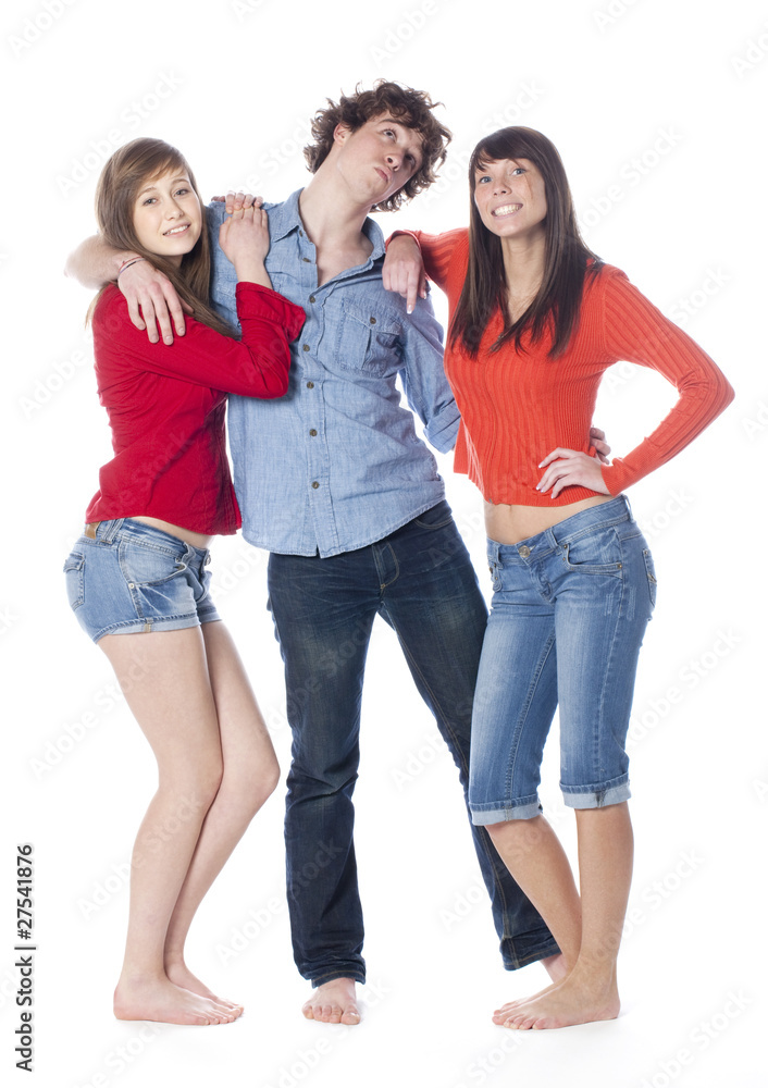 trois jeunes adolescents filles garçon trois jeunes adolescents filles garçon