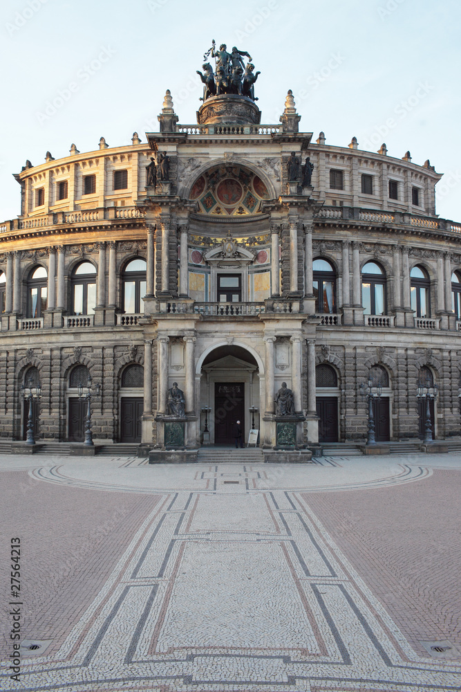 Das Dresdner Theater
