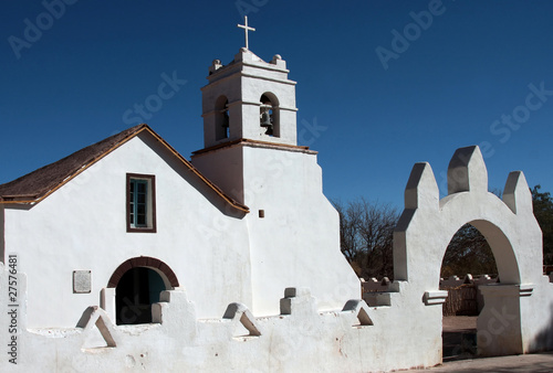 chiesa bianca a san pedro di atacama in cile photo