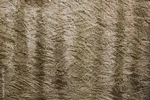 Mur crépis sale pluie