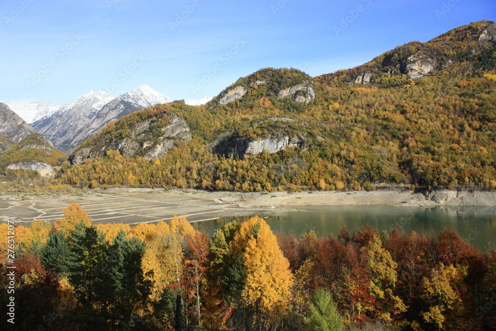 Otoño en el embalse de Bubal, Valle de Tena, Pirineos