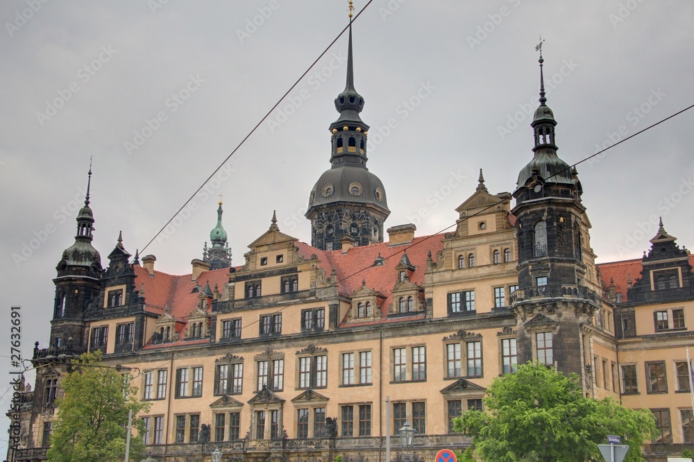 Obraz premium façade d'immeuble à dresde