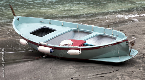 Maimuna boat on Vernazza Beach