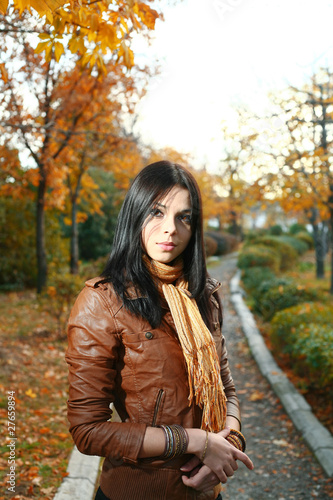 cute girl outdoor autumn