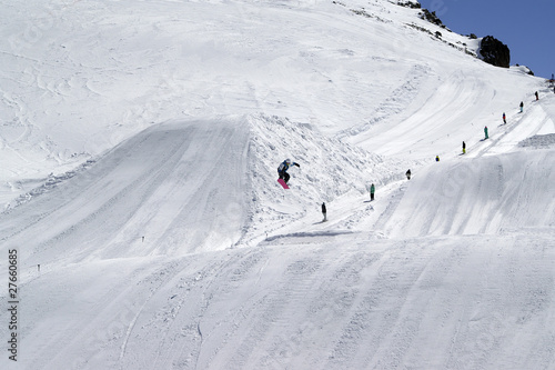 Snowboard jumping