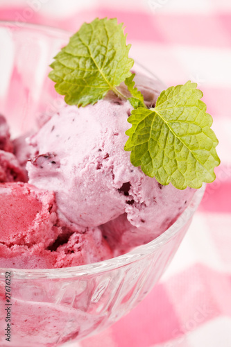 berry ice cream