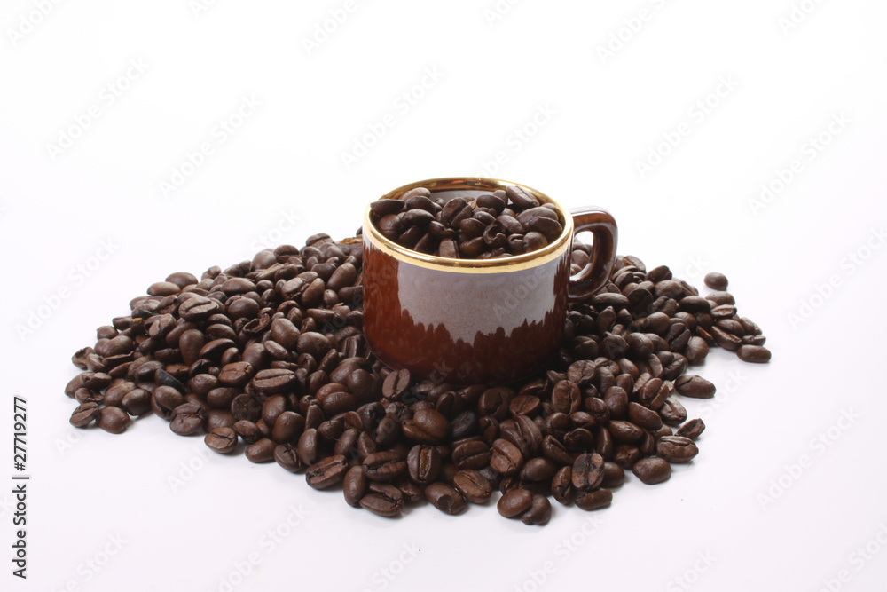 Fototapeta premium Dark roasted coffee beans