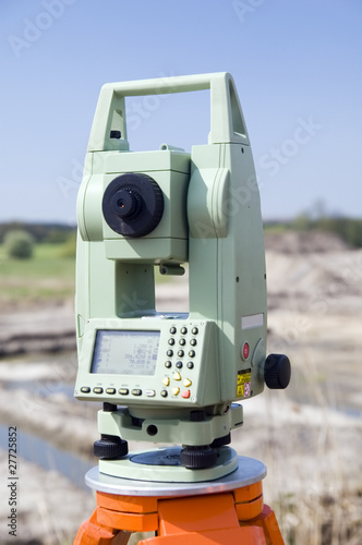 Konstfotografi Theodolite measurement instrument outdoors