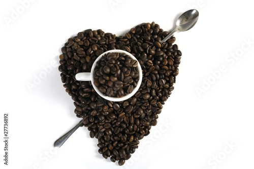 cuore di caffè con cucchiaino