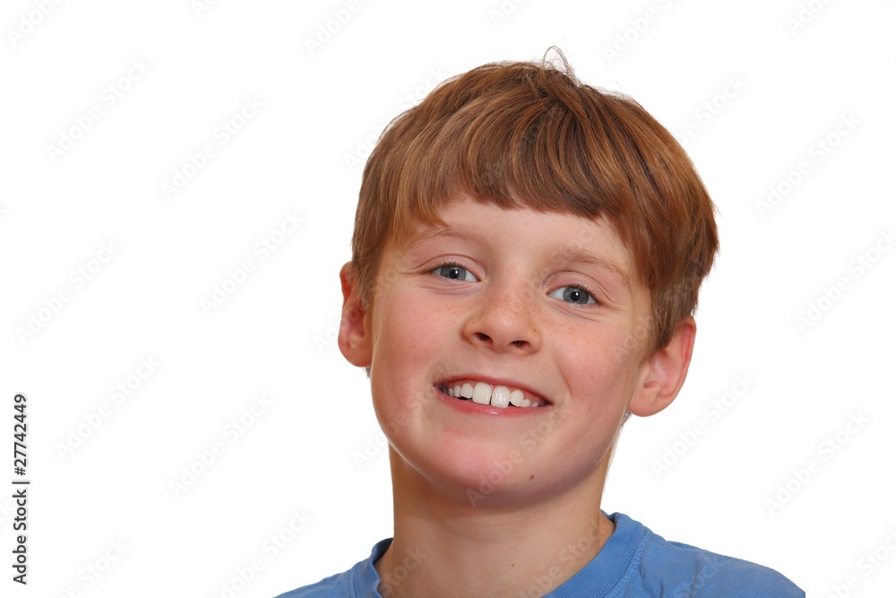 Porträt eines lächelnden Jungen Porträt eines lächelnden Jungen