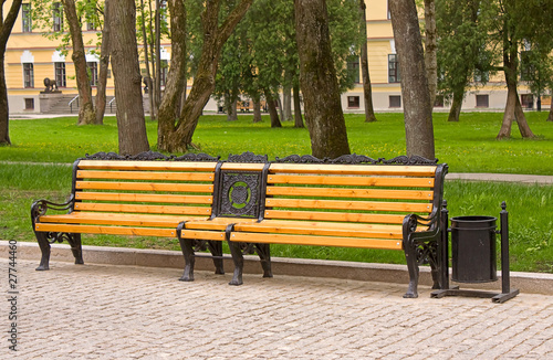 bench © Zhanna Prokopeva