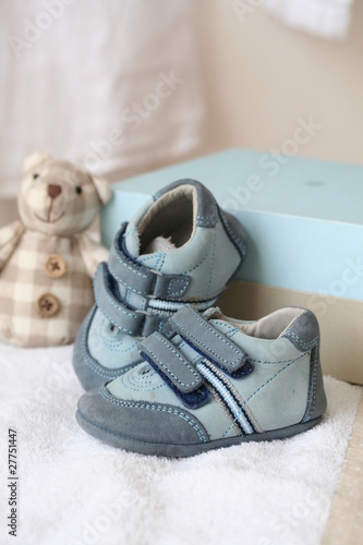 Blaue Baby Schuhe