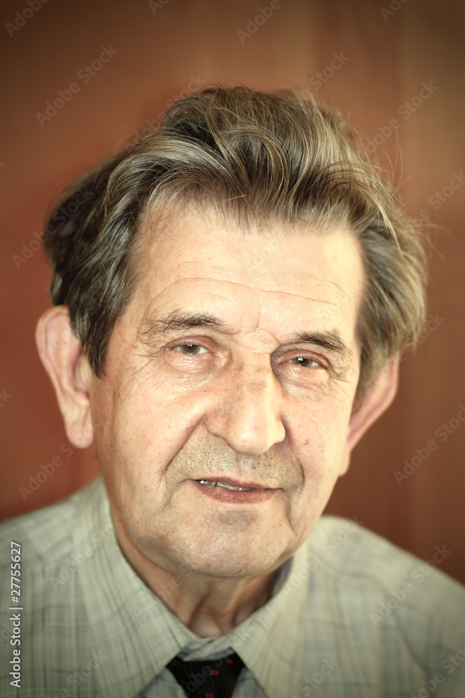 Fototapeta premium portrait of an elderly man