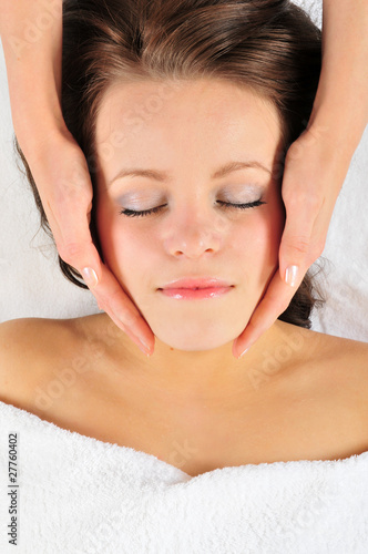 Gesicht - Kopf Massage