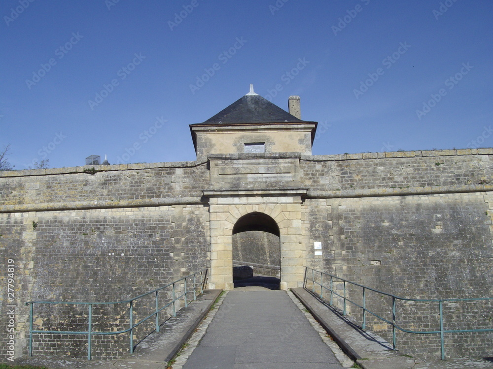 La porte principale de la citadelle