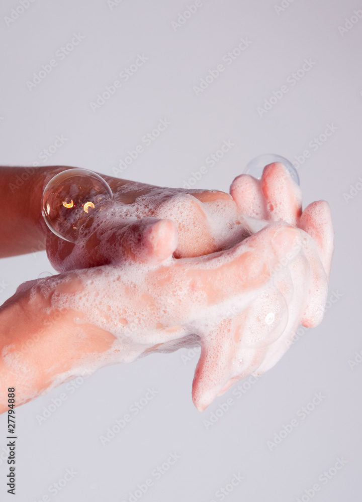 mains savon - bulles hygiène