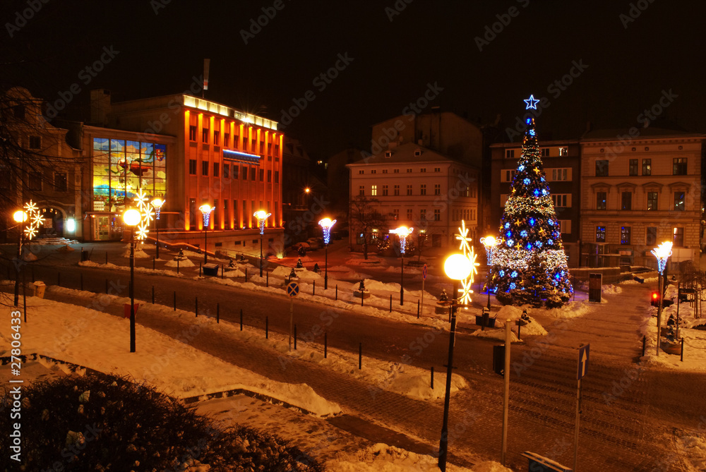 Fototapeta premium Christmas tree in city centre