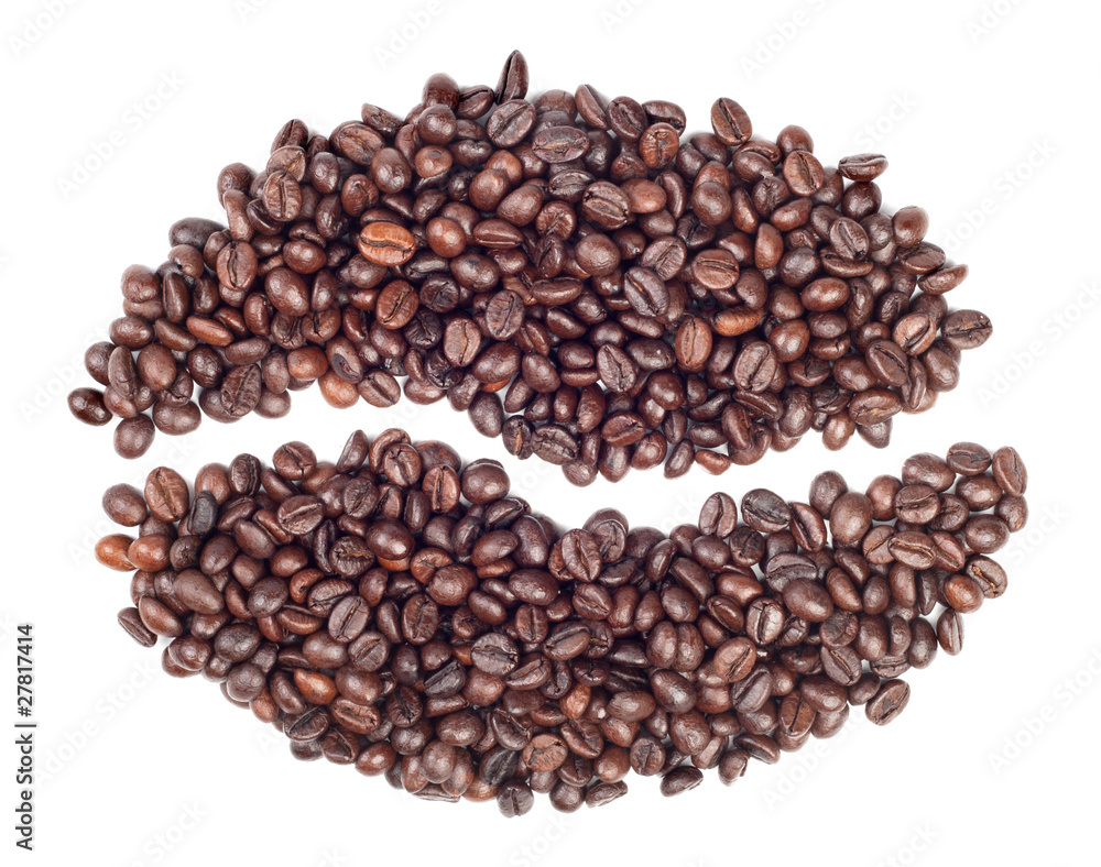 Obraz premium Coffee beans in a shape of single coffee bean isolated on white