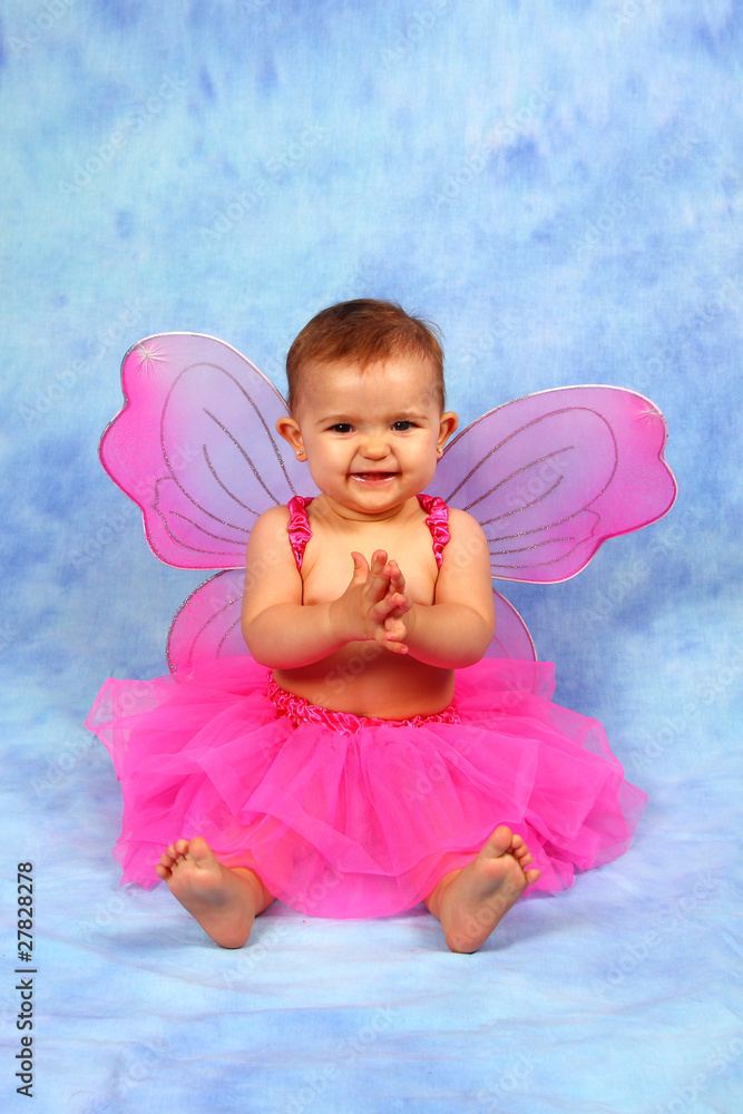 Bebé mariposa Stock Photo | Adobe Stock
