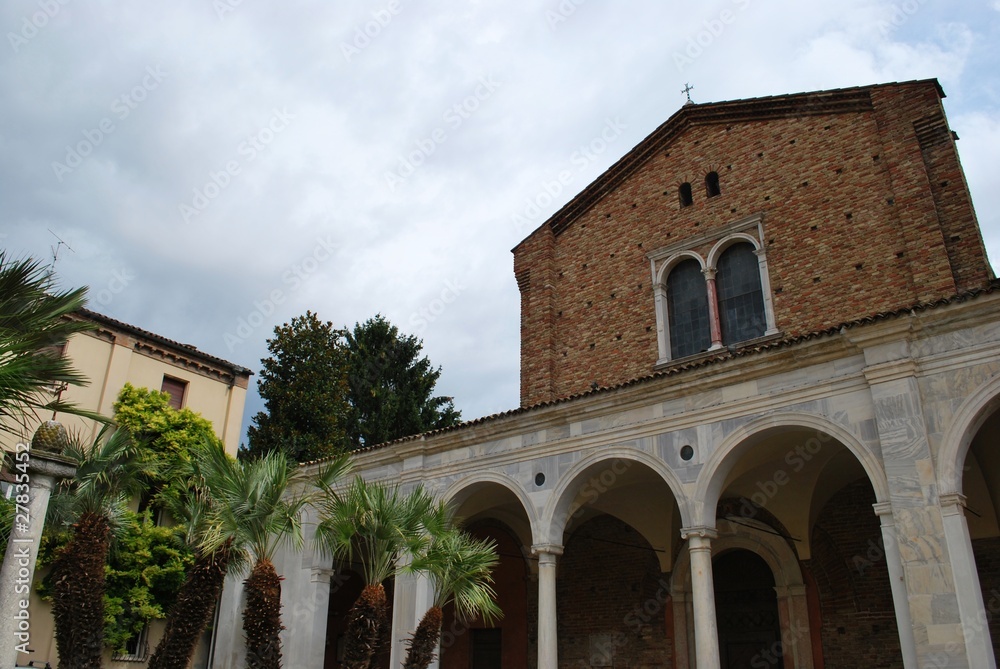 St. Apollinare Nuovo church, Ravenna, Italy St. Apollinare Nuovo church, Ravenna, Italy