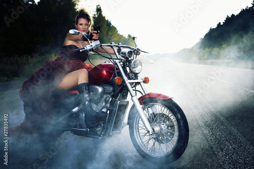 Fototapeta Naklejka Na Ścianę i Meble -  Agent biker