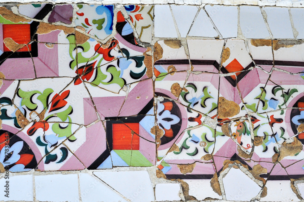 Fototapeta premium Part of mosaic in Guell park in Barcelona