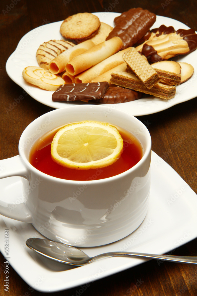 thè con biscotti thè con biscotti