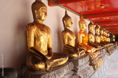 Photography golde buddah statue in bangkok