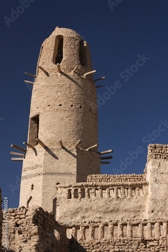 Minaret d'une ancienne mosquée photo