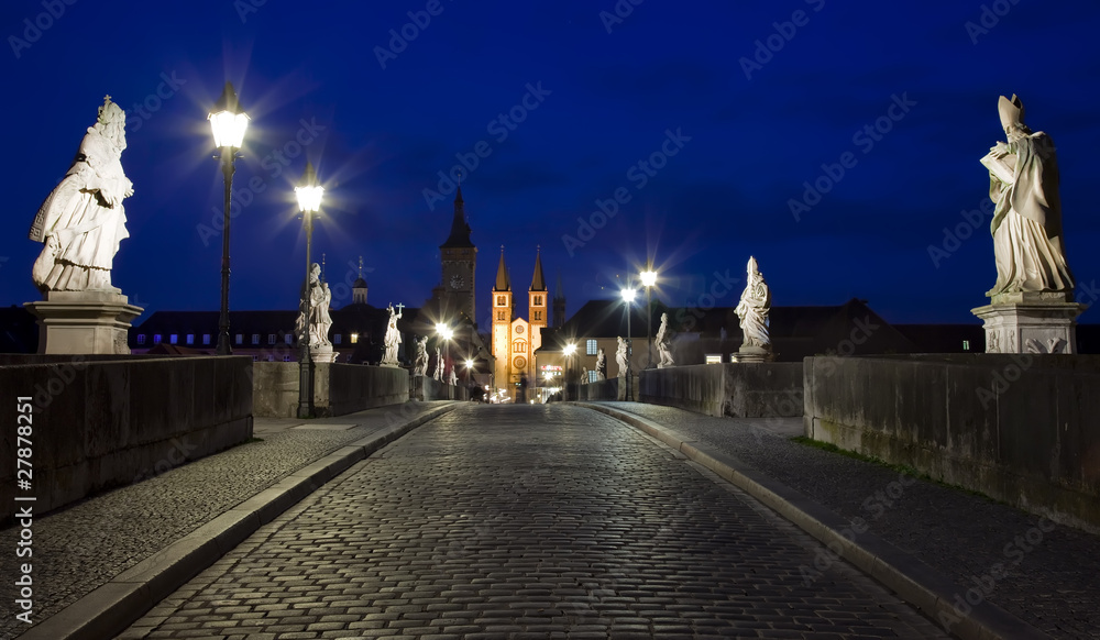Fototapeta premium Wurzburg Alte Mainbrucke, city bridge by night