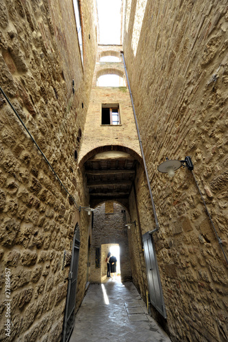 toscana 2010 montepulciano vicolo photo