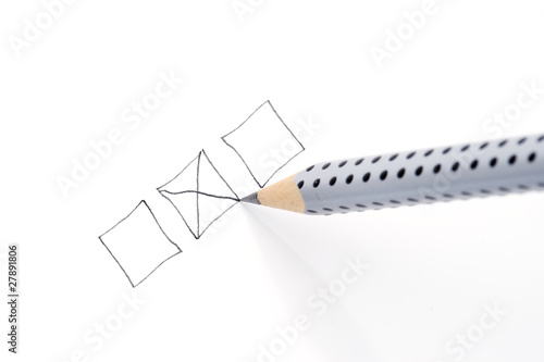 Bleistift kreuzt an