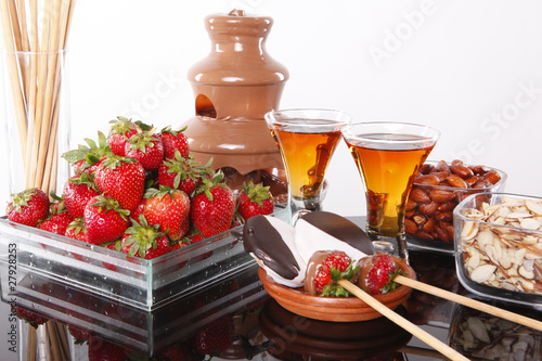 Almond liquor and strawberry chocolate fondue