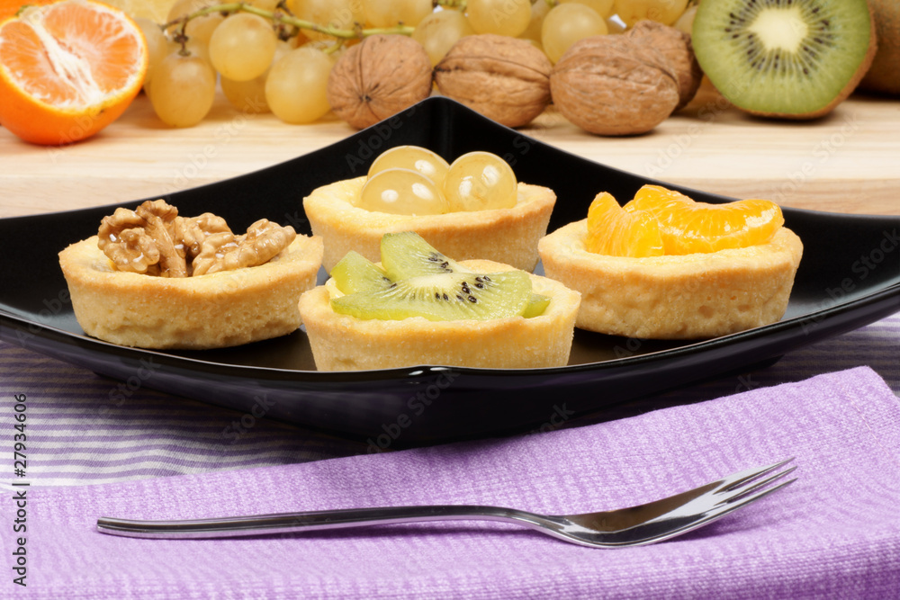 Mini fruit tarts